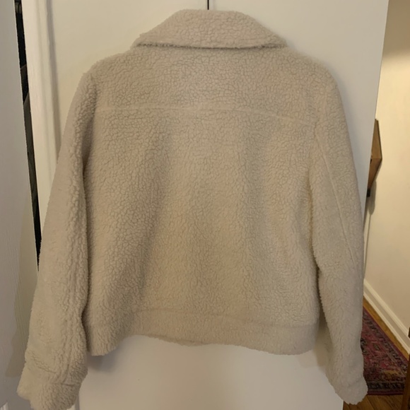 Cropped Shearling Jacket - Picture 3 of 3